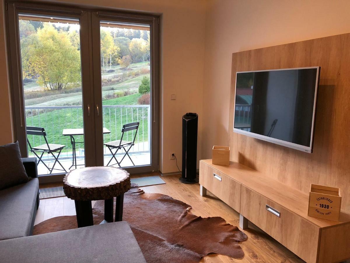 Apartman Jestrab C.15 扬斯凯拉兹涅 外观 照片